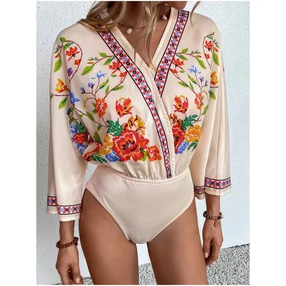 Boho Floral Print Surplice Bodysuit - Picture 5 of 7